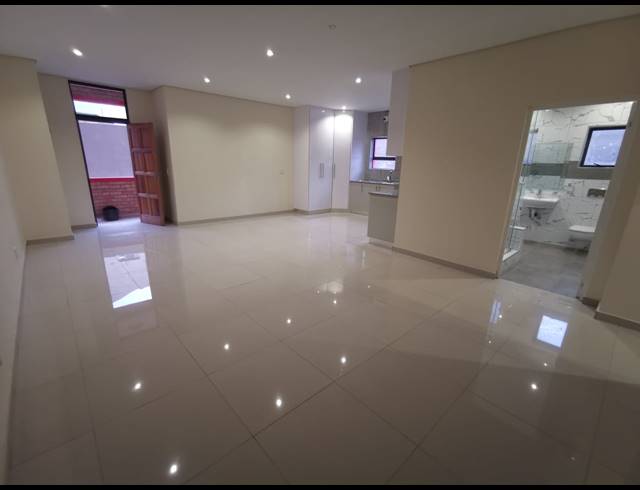 3 BEDROOM APARTMENT TO LET IN OVERPORT